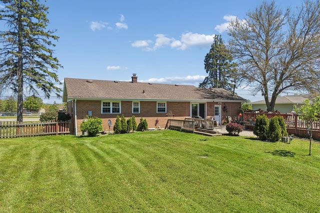 6911 State Park Road, Spring Grove, IL 60081