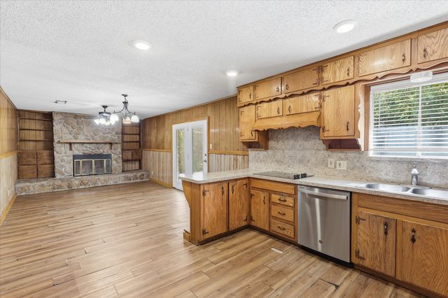 3616 Venice Drive, North Richland Hills, TX 76180