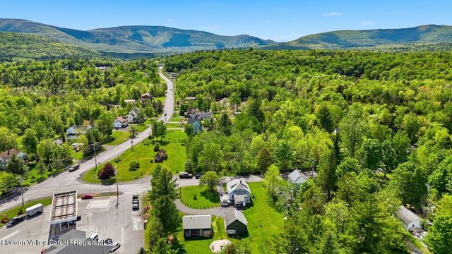 18-22 County Road 25, Haines Falls, NY 12436