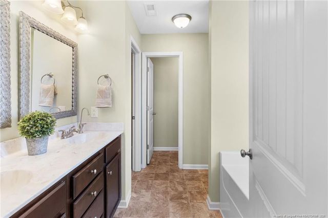 3559 Thrower Road, Hope Mills, NC 28348