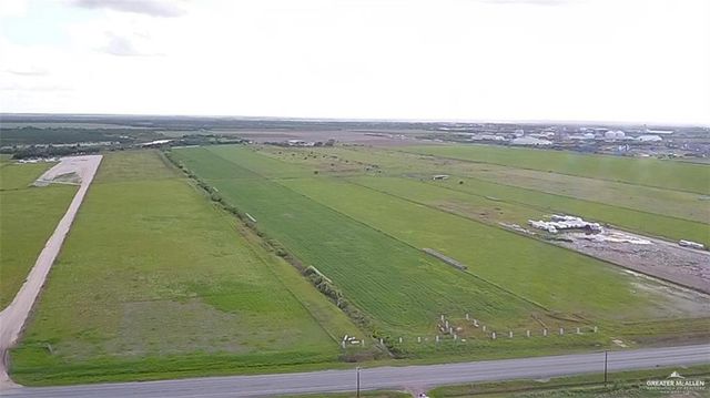 000 Rancho Toluca Road, Progreso Lakes, TX 78570