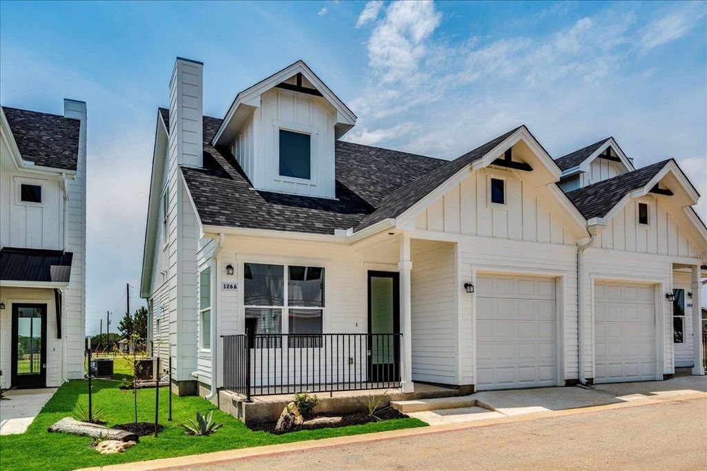 126 Lourdes CT A, Dripping Springs, TX 78620