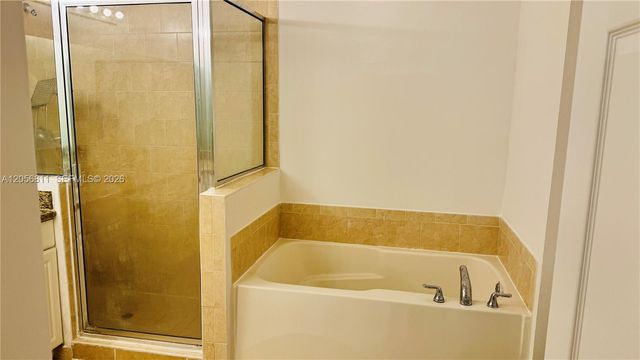 3001 NE 185th St 431, Aventura, FL 33180