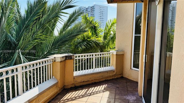 3001 NE 185th St 431, Aventura, FL 33180