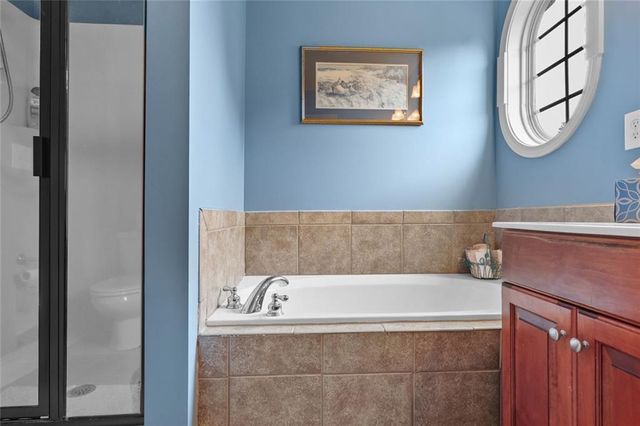 423 Royal Crescent E Lane, Canton, GA 30115