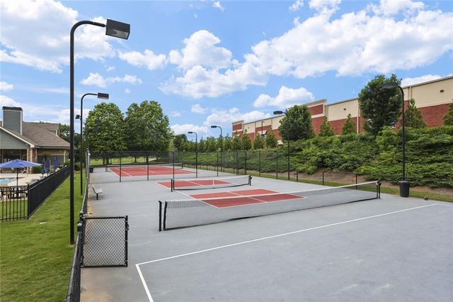 423 Royal Crescent E Lane, Canton, GA 30115