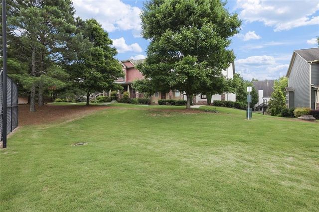 423 Royal Crescent E Lane, Canton, GA 30115