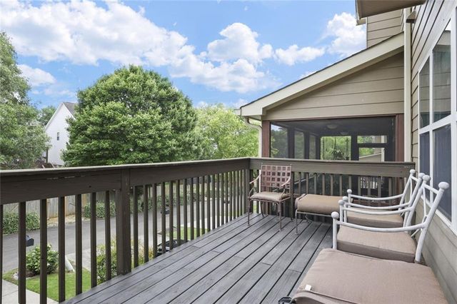 423 Royal Crescent E Lane, Canton, GA 30115