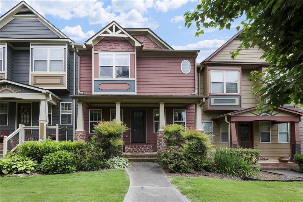 423 Royal Crescent E Lane, Canton, GA 30115