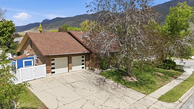 962 S VALLEY VIEW DR, Fruit Heights, UT 84037