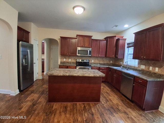 161 Marina Wynd Way, Sneads Ferry, NC 28460