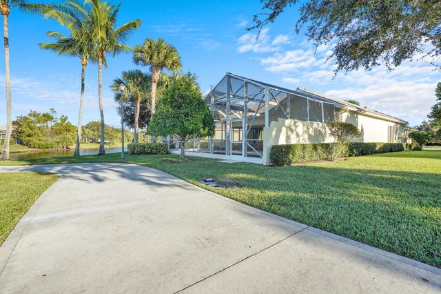 8121 Jolly Harbour Court, Wellington, FL 33414