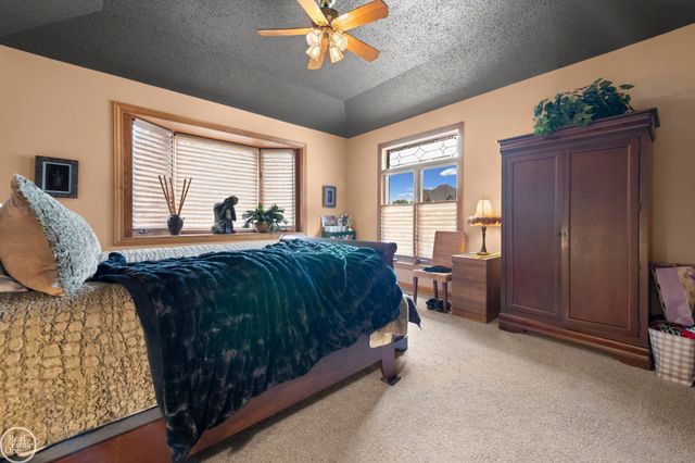 6718 Pond Drive, Washington Twp, MI 48094