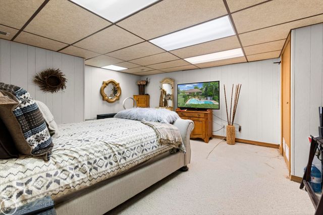 6718 Pond Drive, Washington Twp, MI 48094