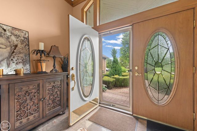 6718 Pond Drive, Washington Twp, MI 48094
