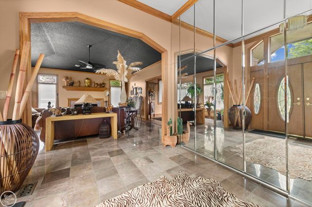 6718 Pond Drive, Washington Twp, MI 48094