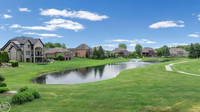 6718 Pond Drive, Washington Twp, MI 48094