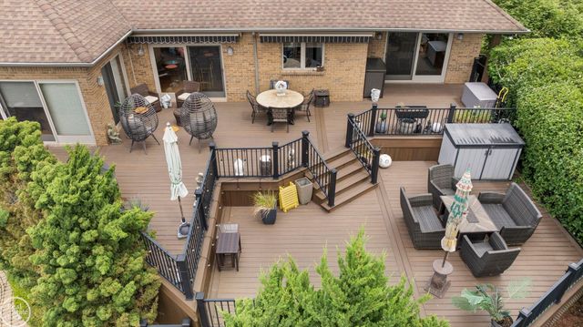 6718 Pond Drive, Washington Twp, MI 48094