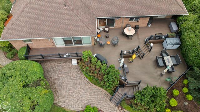 6718 Pond Drive, Washington Twp, MI 48094