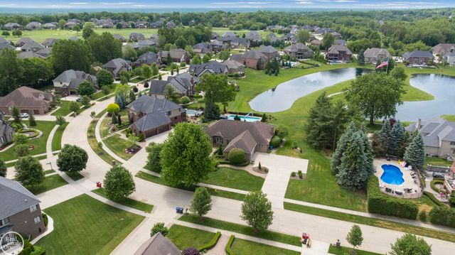 6718 Pond Drive, Washington Twp, MI 48094