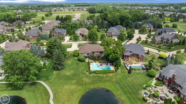 6718 Pond Drive, Washington Twp, MI 48094