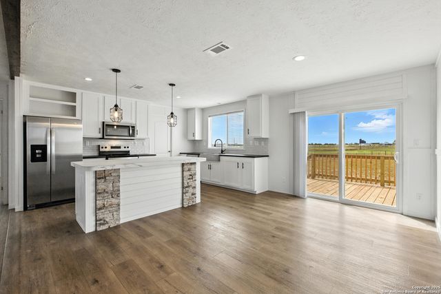 2312 Stevens Rd, Somerset, TX 78069