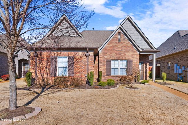 5906 W Foxdale Loop, Southaven, MS 38672