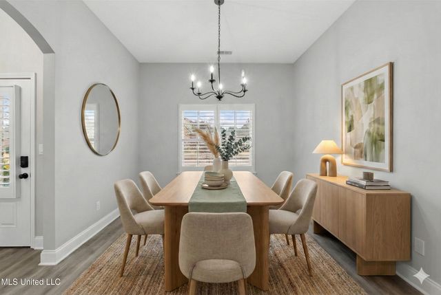 5906 W Foxdale Loop, Southaven, MS 38672