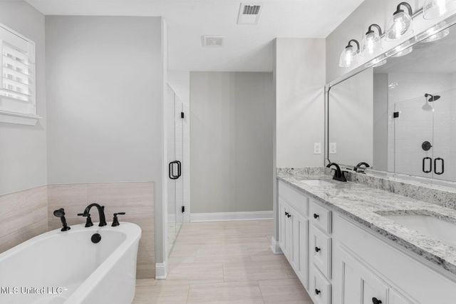 5906 W Foxdale Loop, Southaven, MS 38672