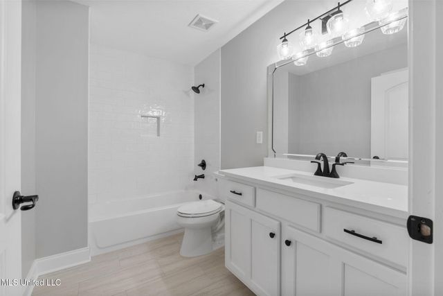 5906 W Foxdale Loop, Southaven, MS 38672