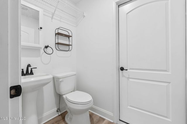 5906 W Foxdale Loop, Southaven, MS 38672