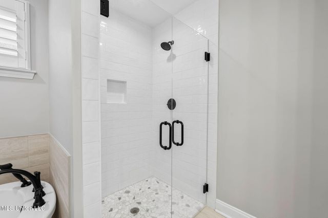 5906 W Foxdale Loop, Southaven, MS 38672