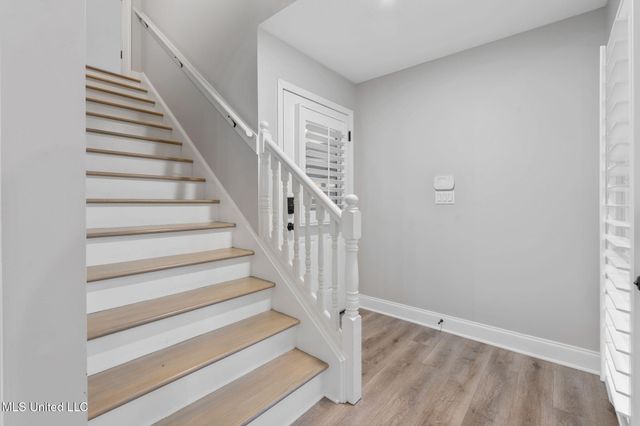 5906 W Foxdale Loop, Southaven, MS 38672