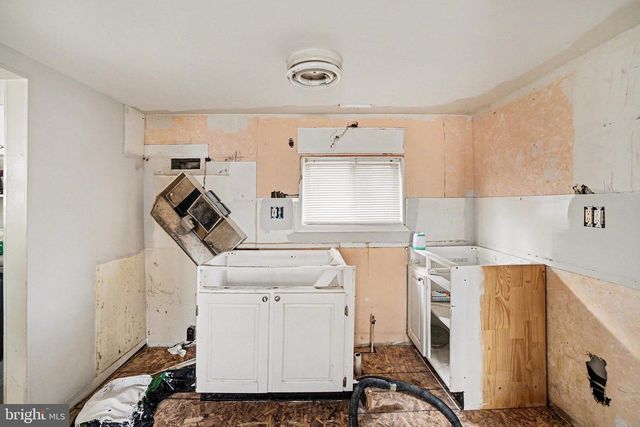 122 N HIGH ST, Duncannon, PA 17020