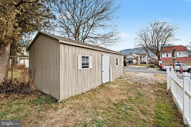 122 N HIGH ST, Duncannon, PA 17020