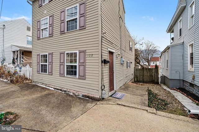 122 N HIGH ST, Duncannon, PA 17020