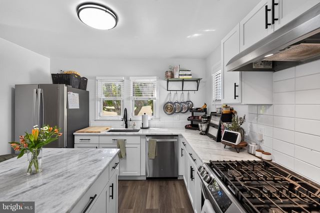 1100 HARDING DR, Havertown, PA 19083