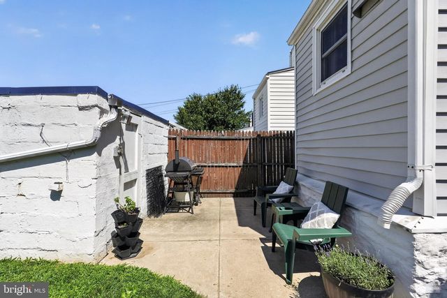 1100 HARDING DR, Havertown, PA 19083