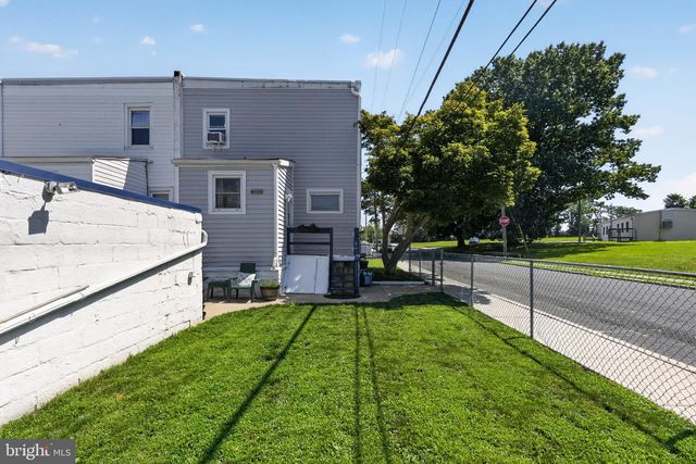 1100 HARDING DR, Havertown, PA 19083