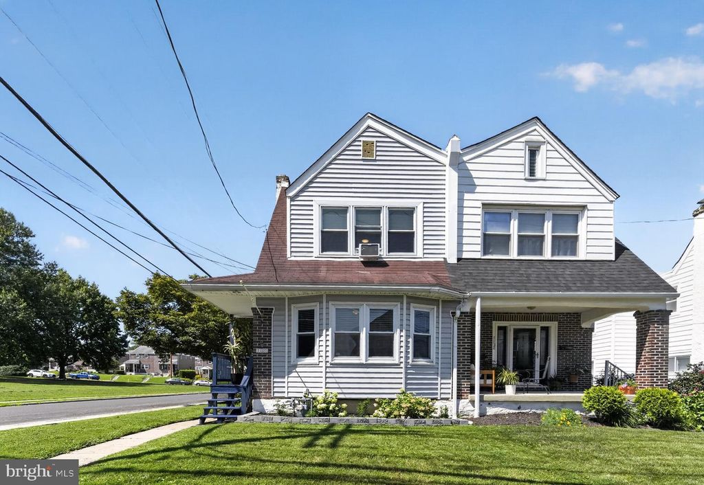 1100 HARDING DR, Havertown, PA 19083