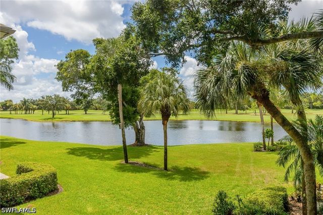 425 Wildwood LN, Naples, FL 34105