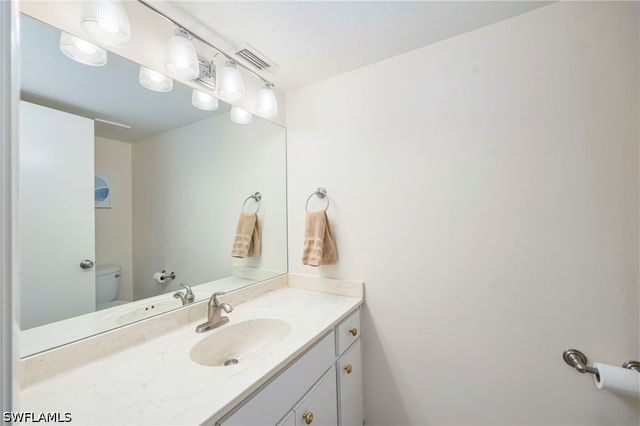 425 Wildwood LN, Naples, FL 34105