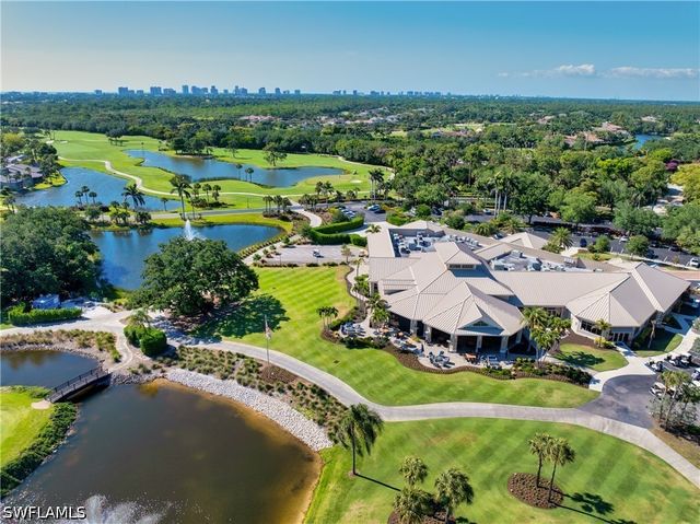 425 Wildwood LN, Naples, FL 34105