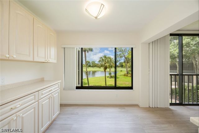 425 Wildwood LN, Naples, FL 34105