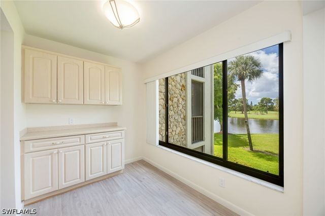 425 Wildwood LN, Naples, FL 34105