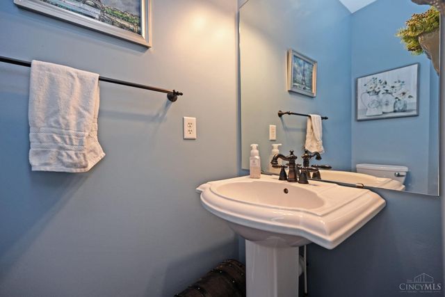 5358 White Farm Boulevard, Miami Twp, OH 45150