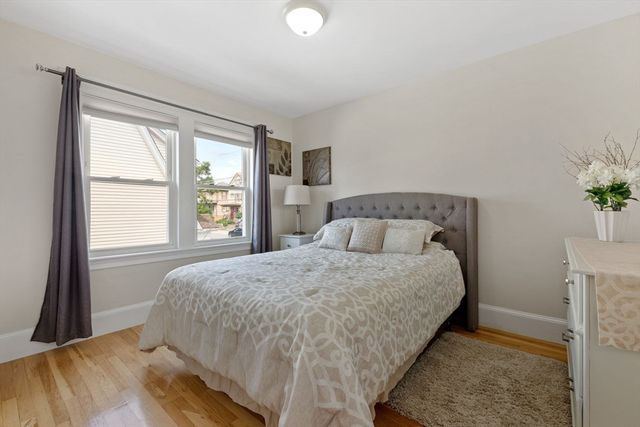 10 Newcastle Rd 2, Peabody, MA 01960