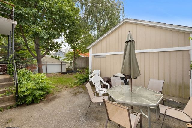 10 Newcastle Rd 2, Peabody, MA 01960