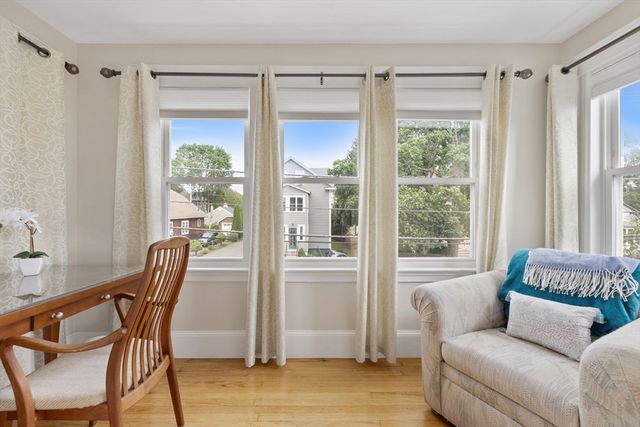 10 Newcastle Rd 2, Peabody, MA 01960