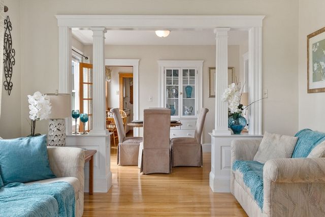 10 Newcastle Rd 2, Peabody, MA 01960